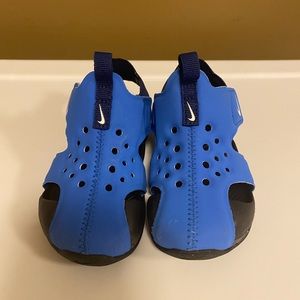 Nike sandal /water shoes